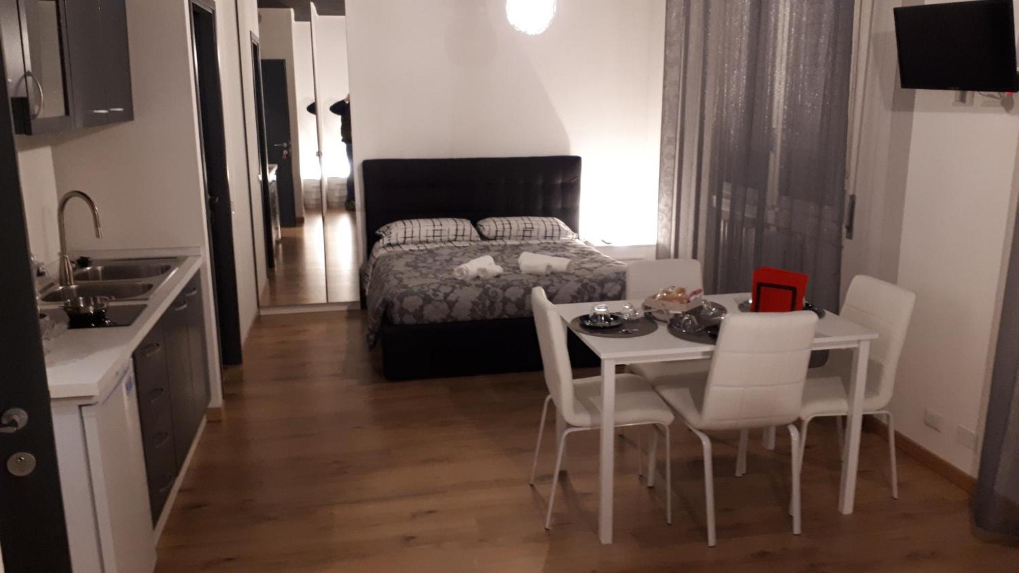 Hotel Casa Leonardo Airport Azzano San Paolo Zimmer foto